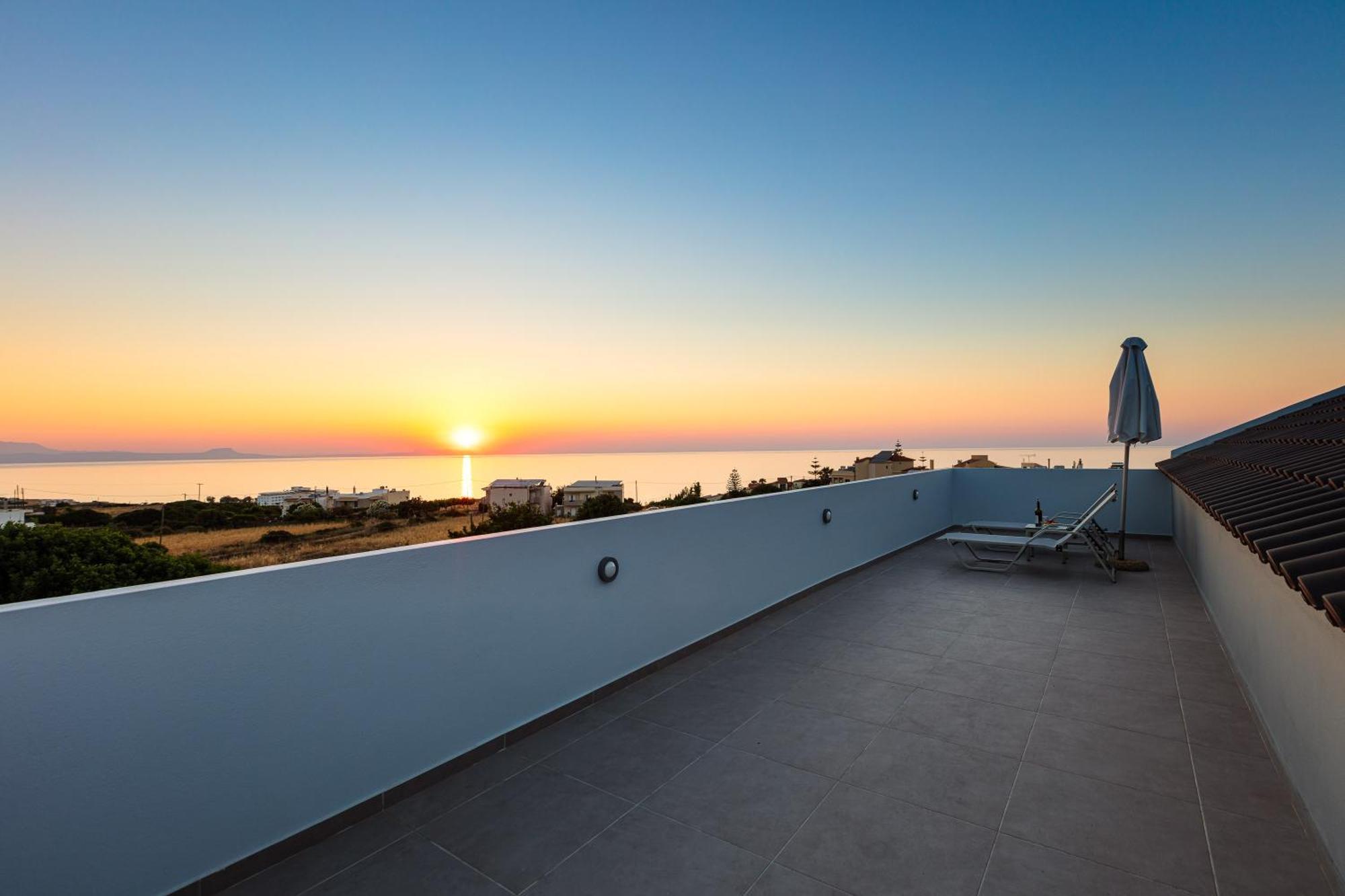 Evilio Suites, Inspired Family Retreat, Βy Thinkvilla Skaleta Exterior foto