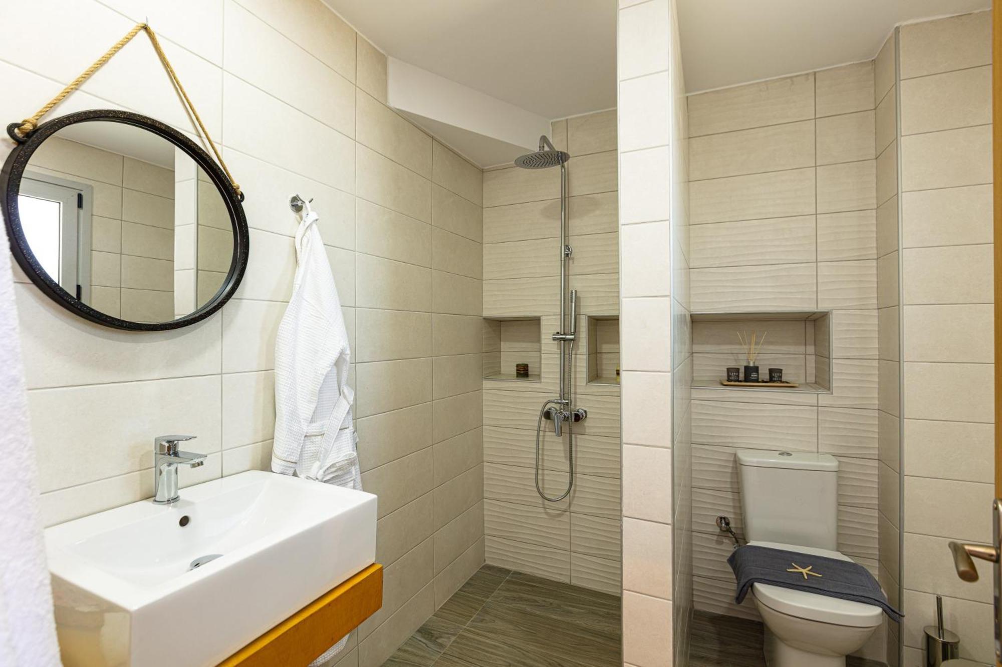 Evilio Suites, Inspired Family Retreat, Βy Thinkvilla Skaleta Exterior foto