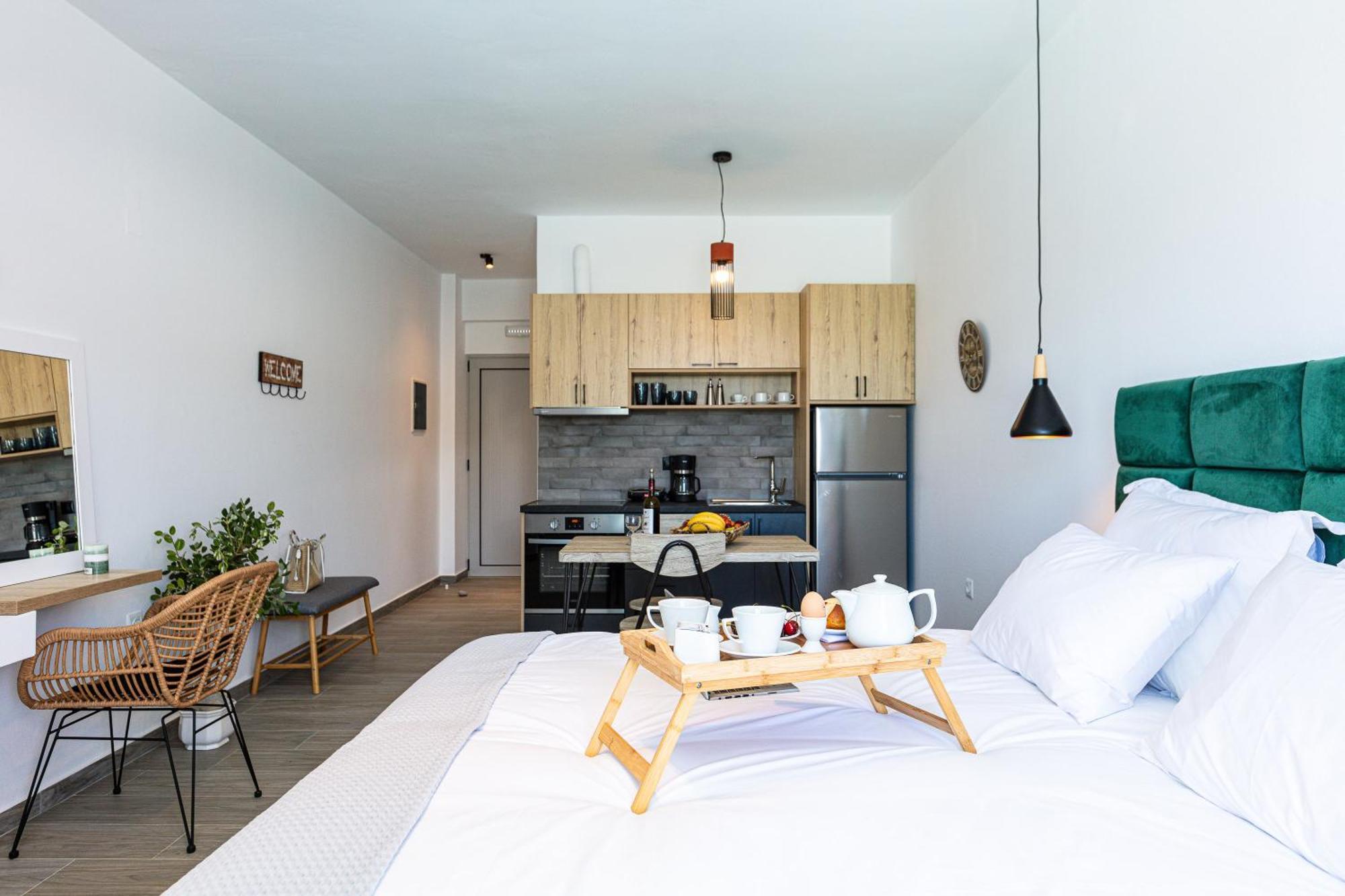Evilio Suites, Inspired Family Retreat, Βy Thinkvilla Skaleta Exterior foto