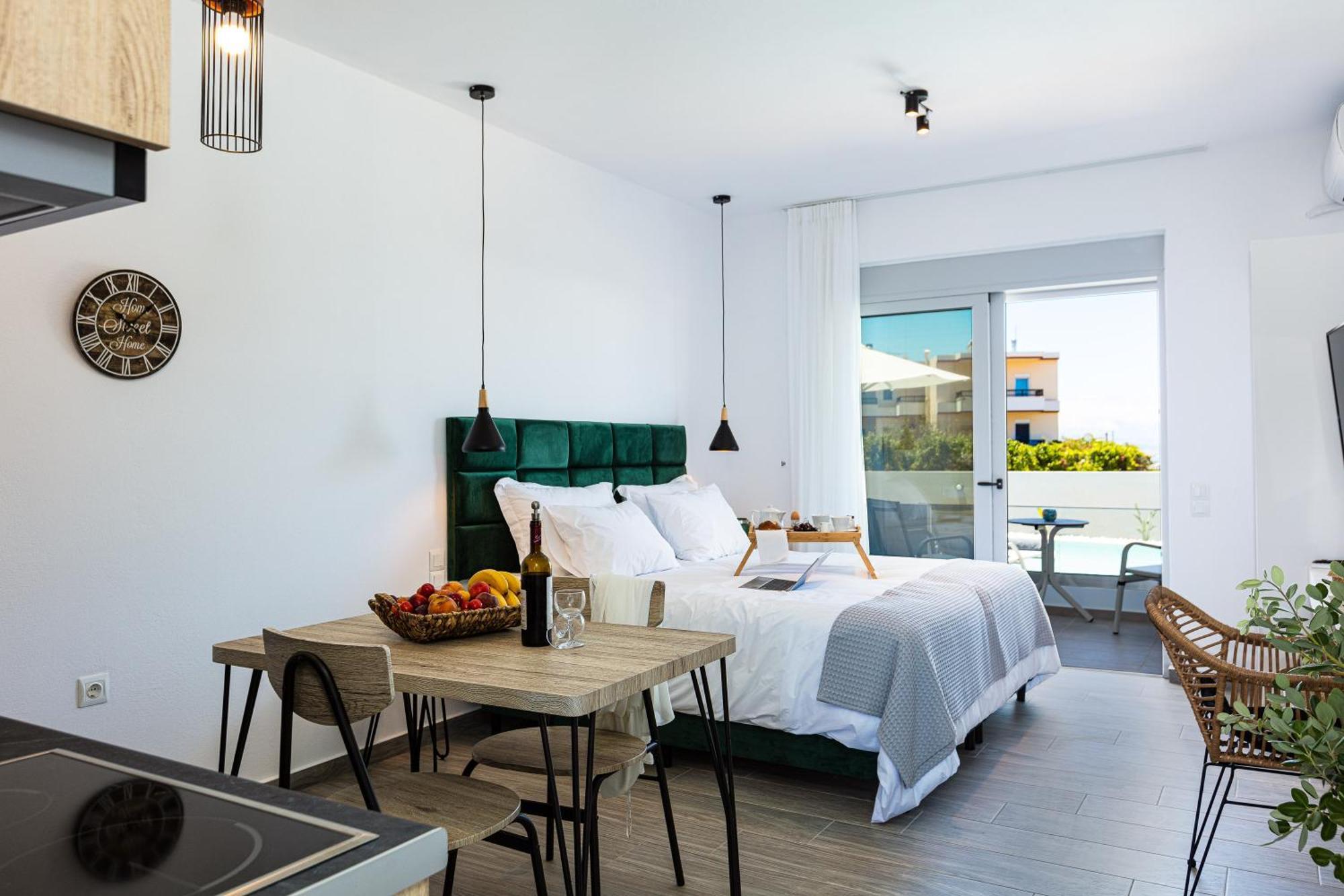 Evilio Suites, Inspired Family Retreat, Βy Thinkvilla Skaleta Exterior foto